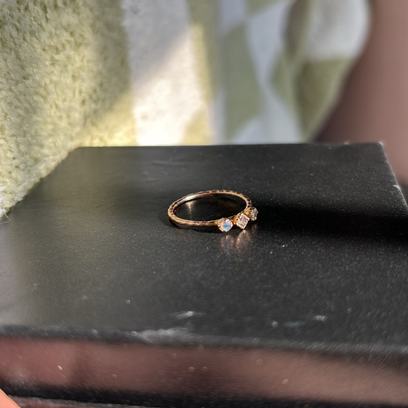 14K HAMMERED ROSE GOLD LABRADORITE RING - Picture 10 of 11